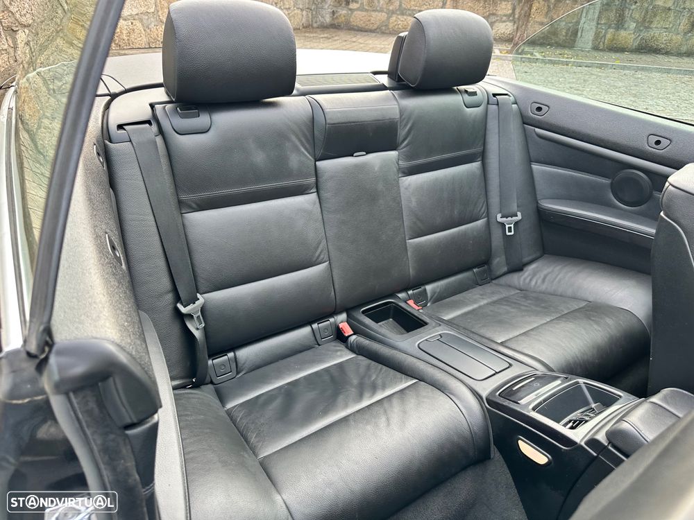 BMW 320 i Cabrio Auto - 61