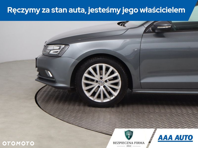 Volkswagen Jetta - 16