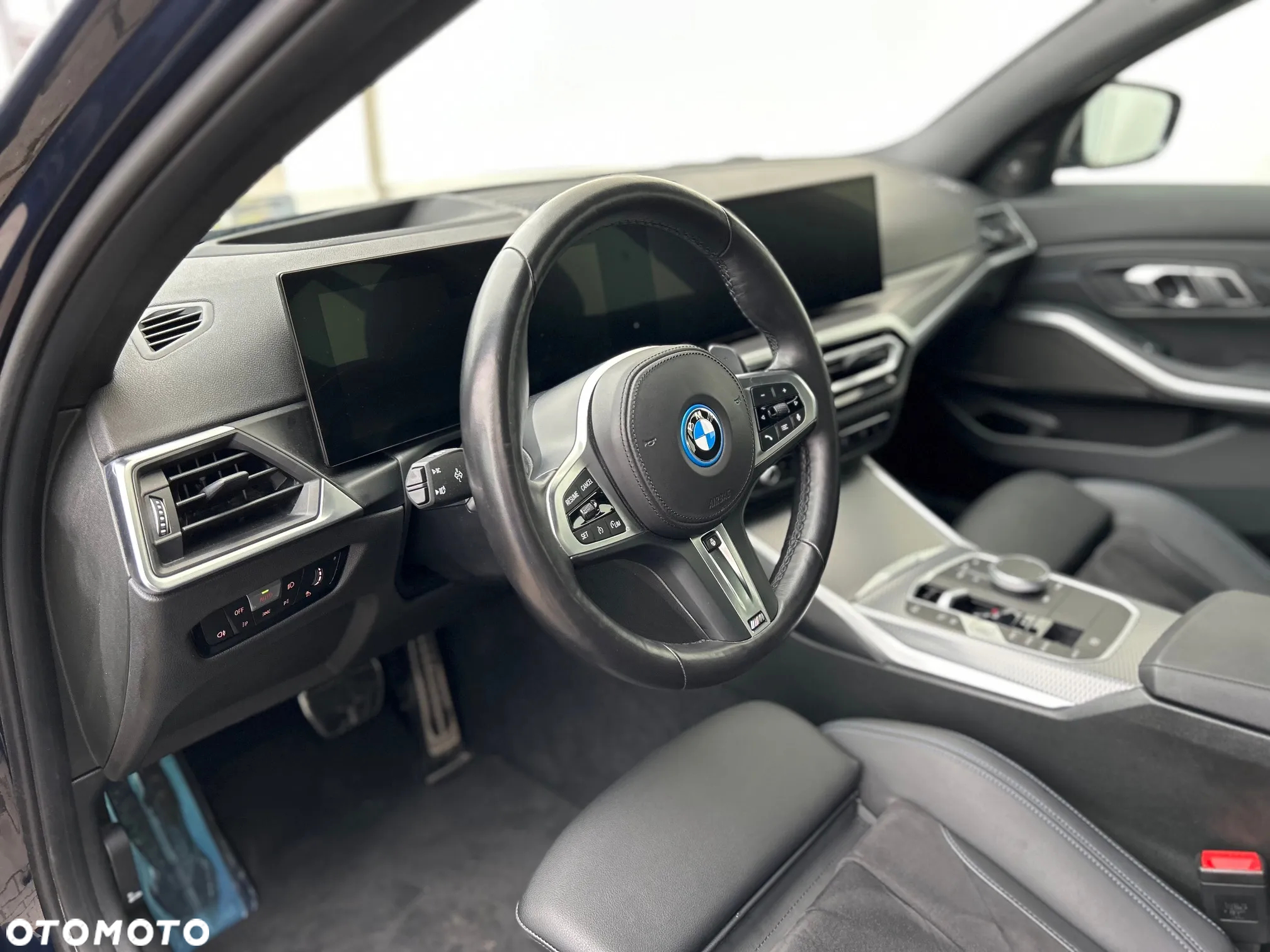 BMW Seria 3 330e - 15