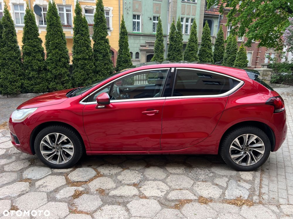 Citroën DS4 HDi 110 SoChic - 4
