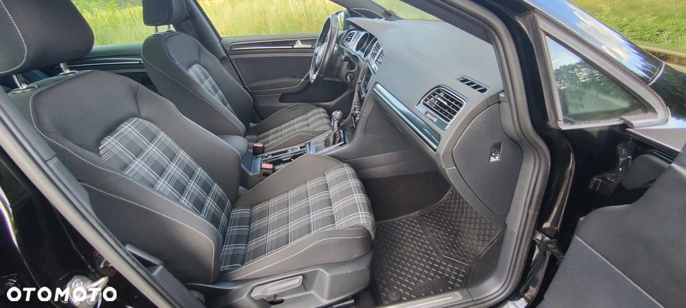 Volkswagen Golf 2.0 TDI BMT GTD - 18