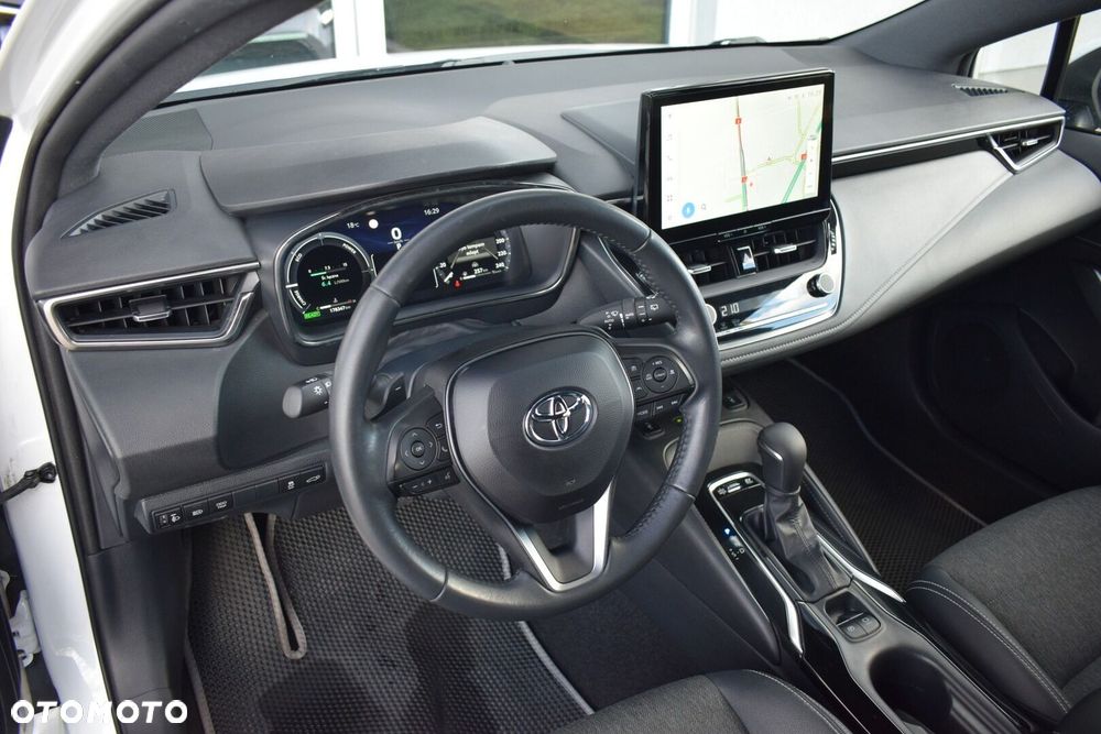 Toyota Corolla 2.0 Hybrid Style - 12