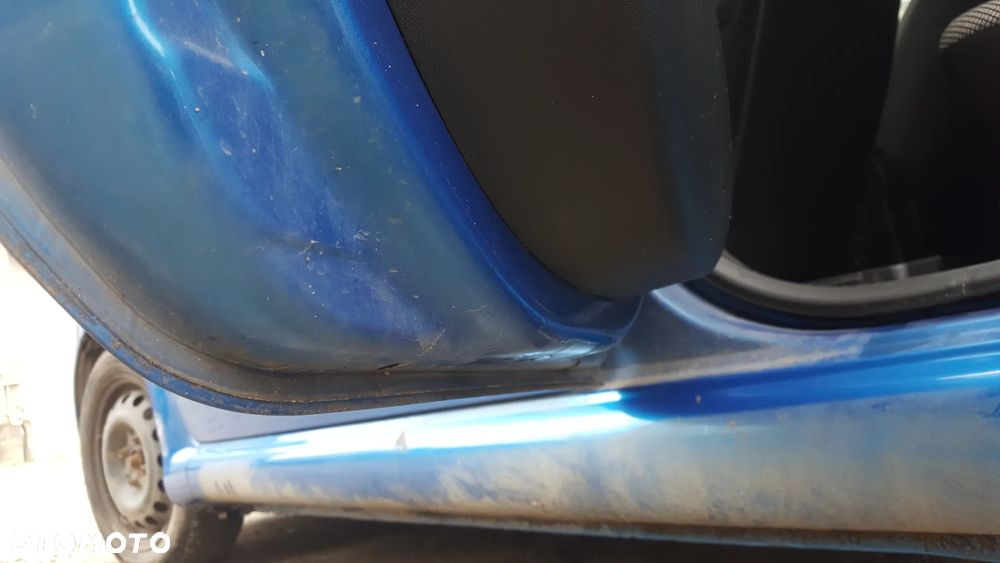 DRZWI LEWY TYŁ TOYOTA AYGO I LIFT 5D 12-14 LAK. 8U7 - 3
