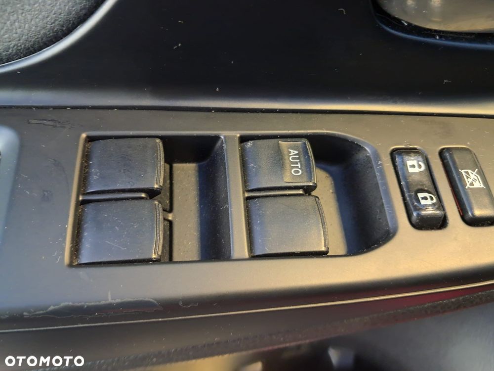 Toyota Yaris Hybrid 100 Selection Passion - 8