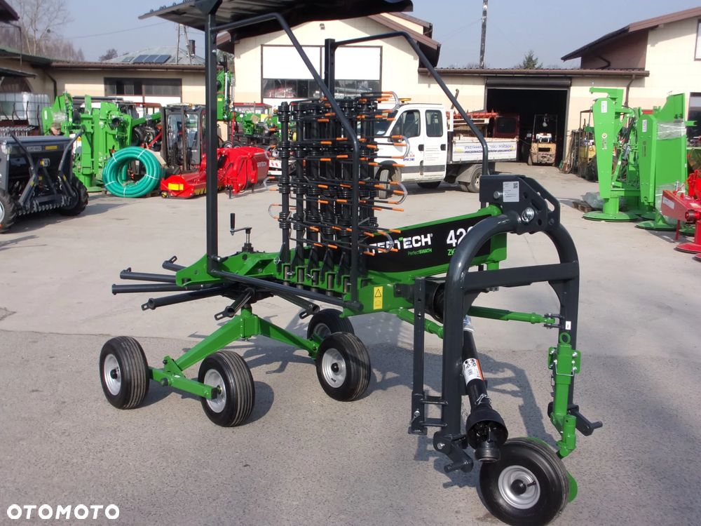 Pronar Przetrząsacz PWP530, PWP460 Pronar; ZKP770, ZKP-530, ZKP460 Inter-Tech; Z528 Kowalski; ZGRABIARKA ZKP420 Pronar, ZK42, ZK36 Kowalski; ZKT-420 Inter-Tech; ZK320 Mesko Rol; ZG-350 Euro-Masz; Przetrząsaczo-Zgrabiarka Z-275 Mesko-Rol; Przetrząsaczo zgraniarka taśmowa WIRAX, Akpil "OSA" - 24