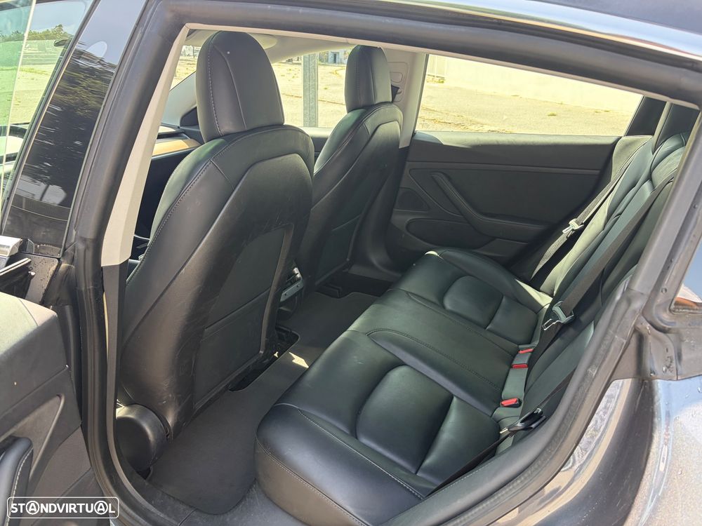 Tesla Model 3 Standard Range Plus RWD - 11