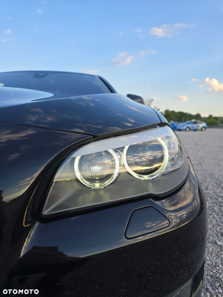 BMW Seria 5 525d xDrive Sport-Aut - 10
