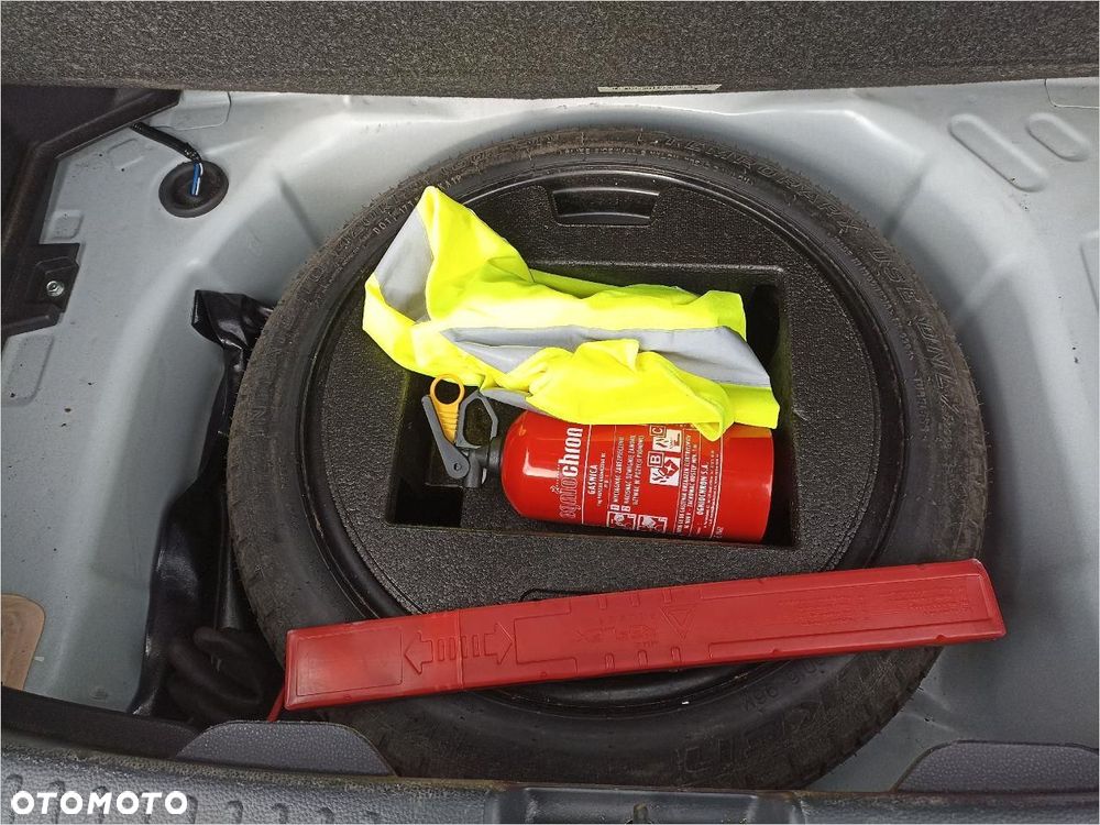 Toyota Yaris Hybrid 1.5 Comfort - 16