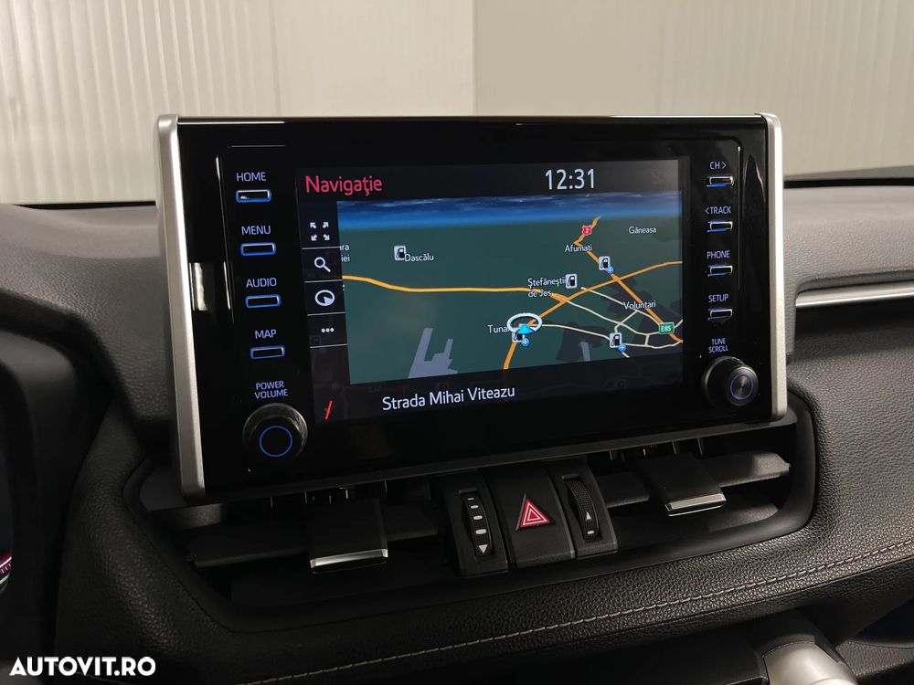 Toyota RAV4 2.0P CVT AWD Luxury - 17