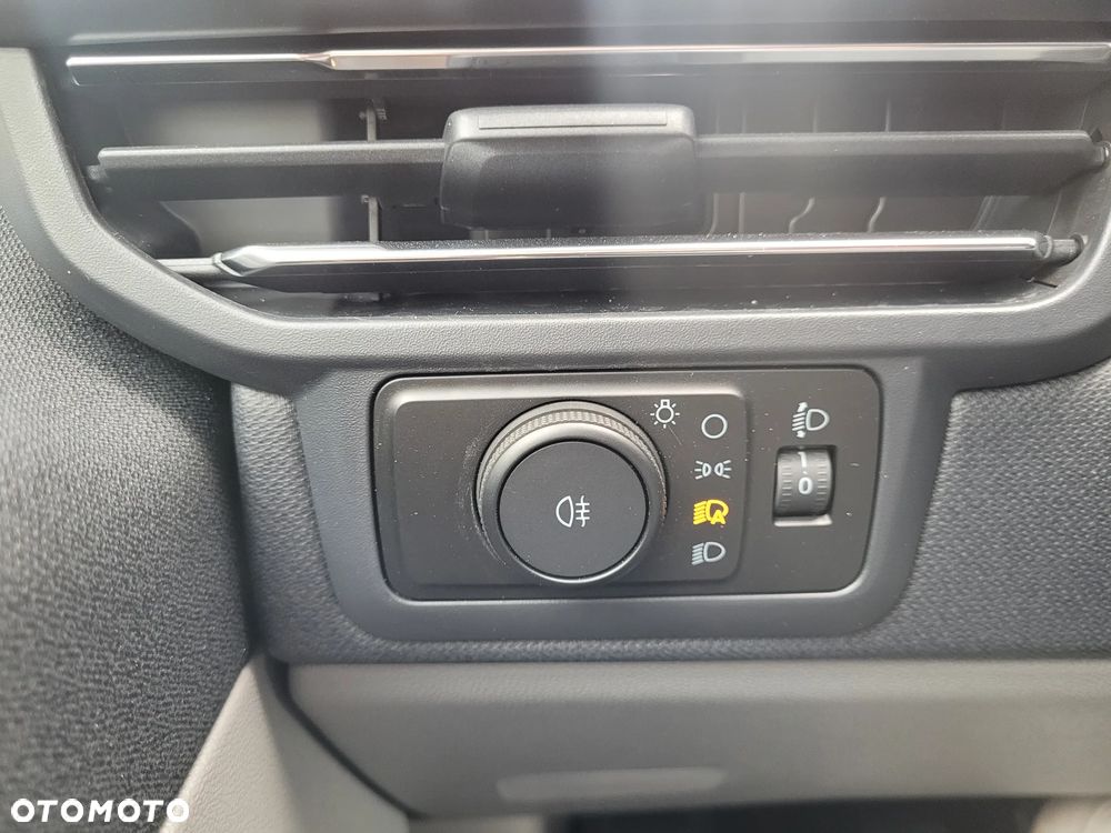 Ford Tourneo Custom - 17