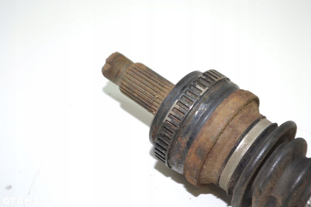 Półoś prawa BMW E81 E87 E88 E90 E91 E92 E93 7161711 N43 N46 7523960 7547070 - 3