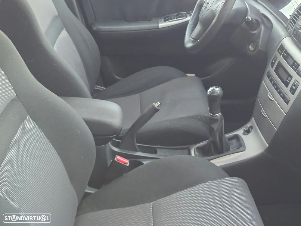 Toyota Corolla 1.4 D-4D Sol+VSC - 6