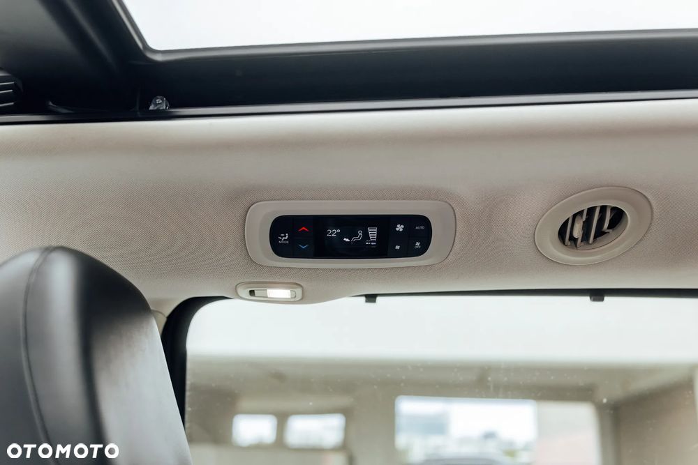 Chrysler Pacifica - 25