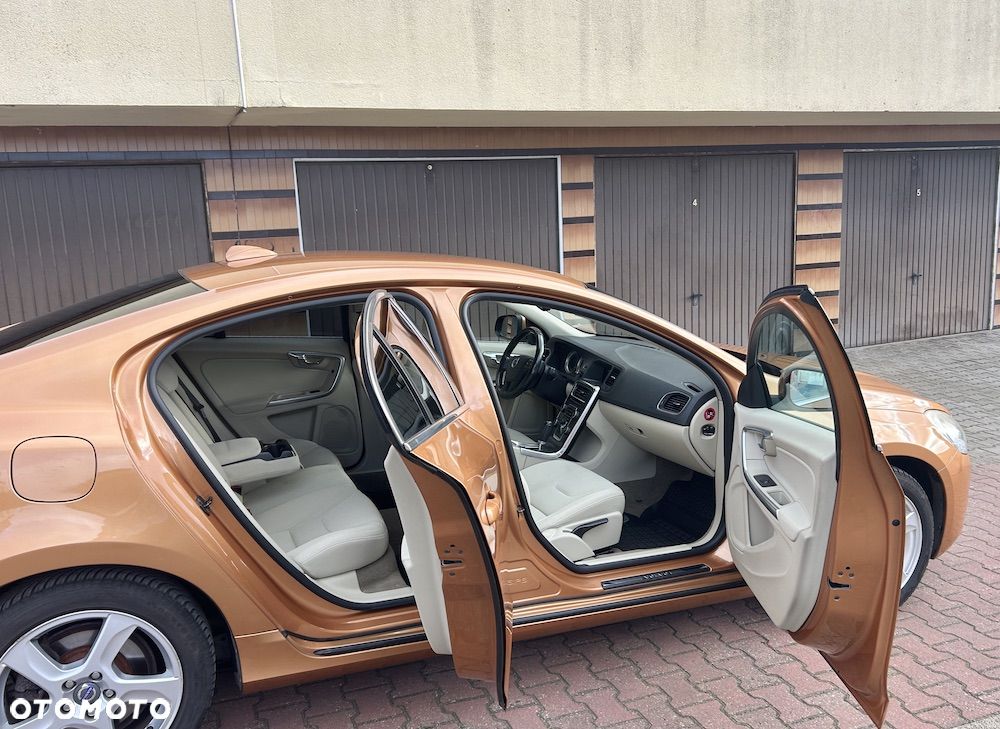 Volvo S60 - 17