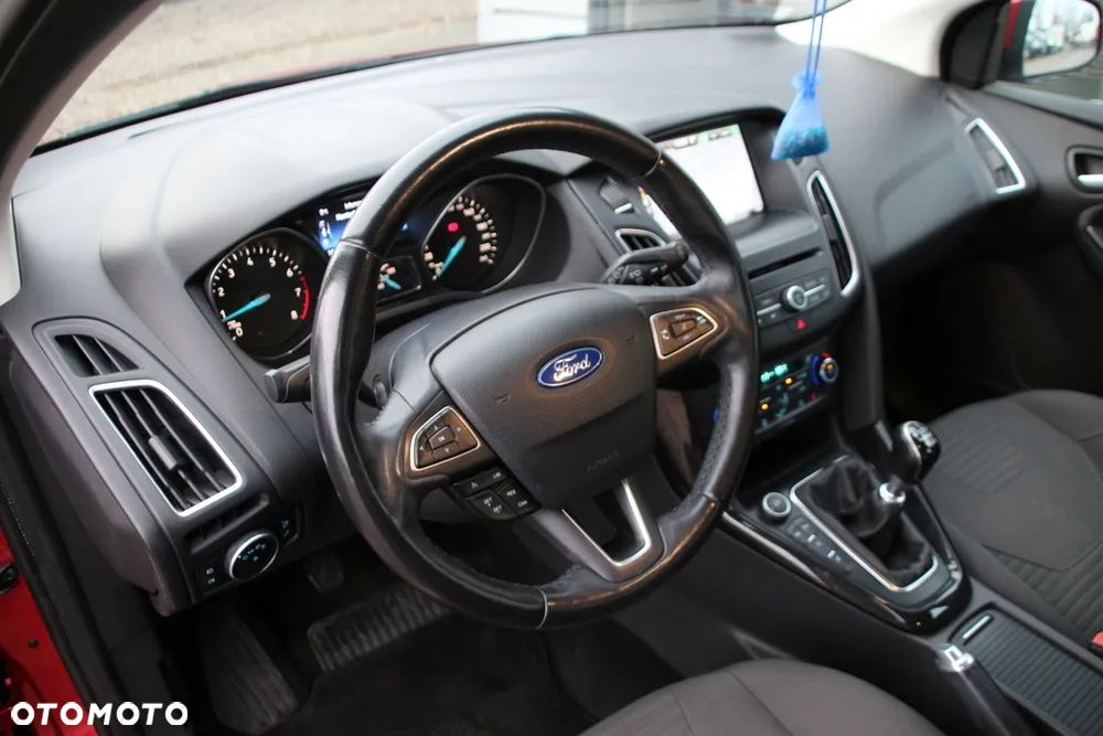 Ford Focus 1.0 EcoBoost Titanium - 17