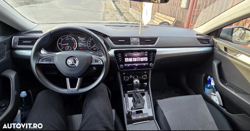 Skoda Superb 2.0 TDI DSG Ambition - 16