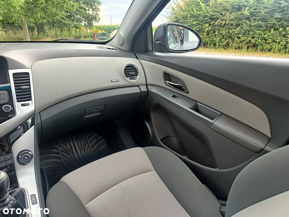 Chevrolet Cruze 1.6 - 14