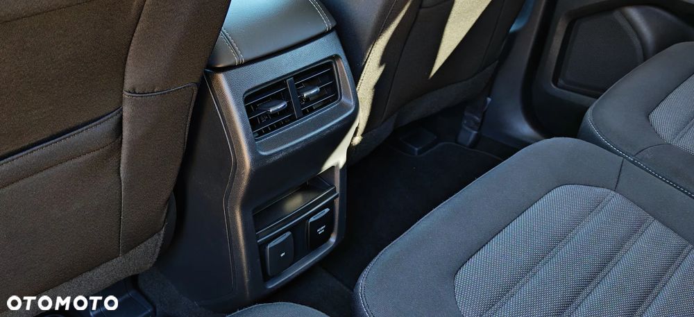 Ford S-Max 2.0 EcoBlue Titanium - 19