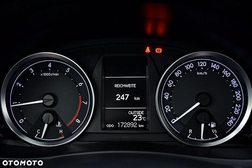 Toyota Auris 1.6 Executive - 24