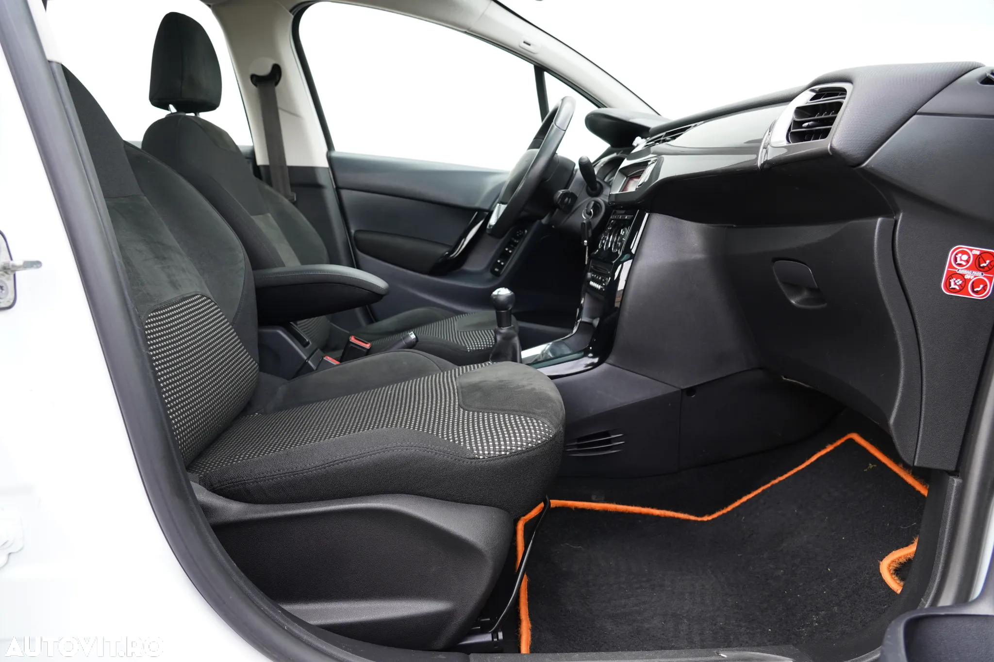 Citroën C3 1.2 VTi BVM Exclusive - 15