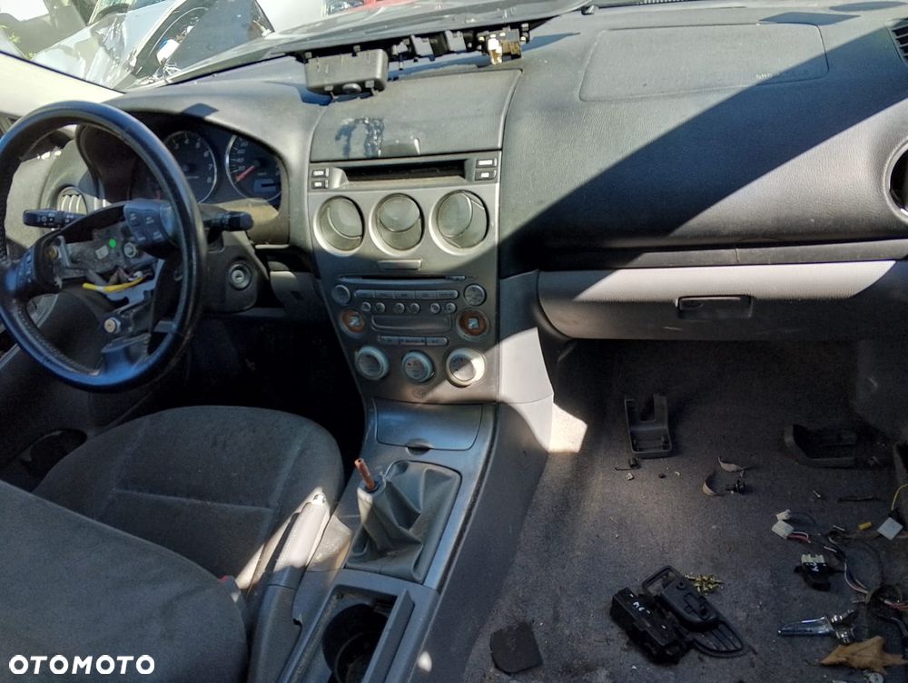 Mazda 6 GG/GY (02-05r.) 1.8B 119KM. Silnik L813 Skrzynia. Cały na części GWARANCJA !!!!  Przód Tył Zestaw Komplet Drzwi Klapa Zderzak Błotnik Maska Grill Atrapa Szyba Pas Lampa Lusterko Boczki Fotel Kanapa Kokpit Deska Rozdzielcza Przełącznik Włącznik Sterownik Przewody Wiązka Instalacja Moduł Komputer Czujnik Listwa Pompa Alternator Wtryski Głowica Rozrusznik Kompresor Sprzęgło Dwumas Silnik Skrzynia ABS Klimatyzacji Paliwa Wspomagania Kolektor Turbina Przepustnica Zawór Chłodnica Koło Hak Belka Sanki Zawieszenie Mcpherson Półoś Amortyzator Wydech Tłumik Zacisk Most - 5