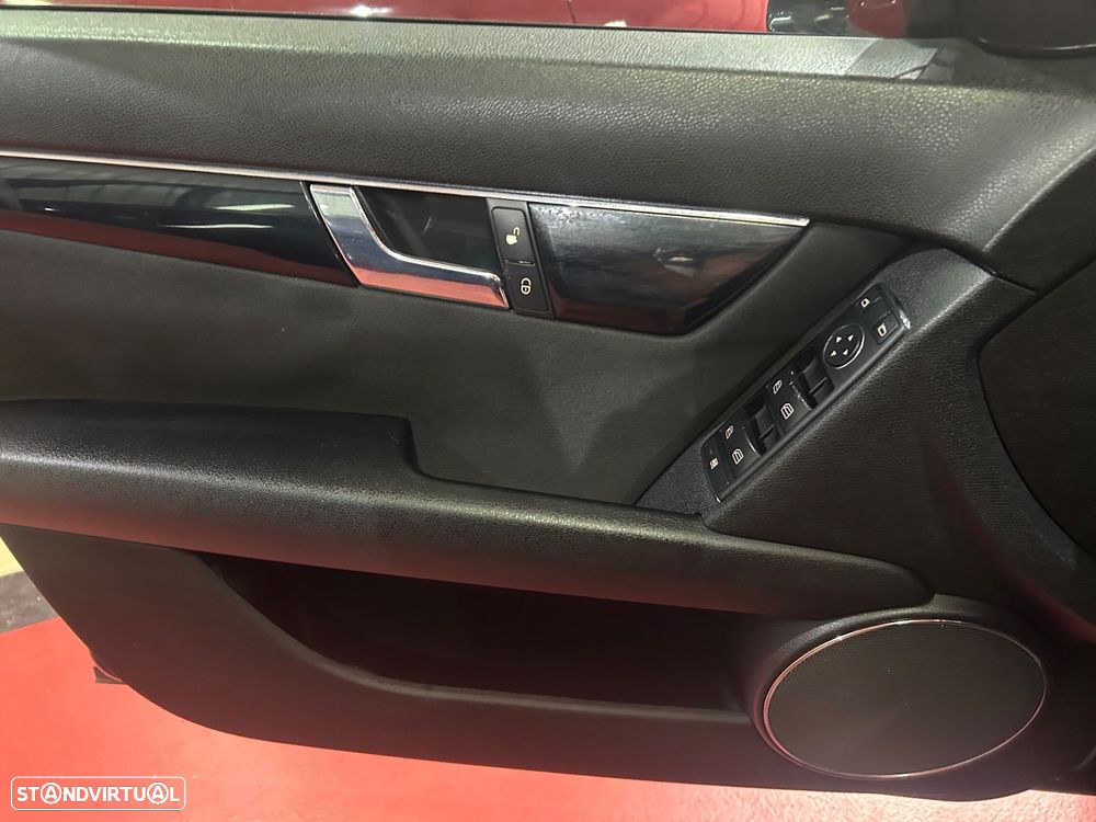 Mercedes-Benz C 180 - 17