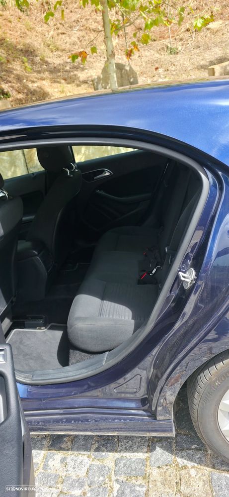 Mercedes-Benz A 180 d BlueEFFICIENCY Edition Style - 5