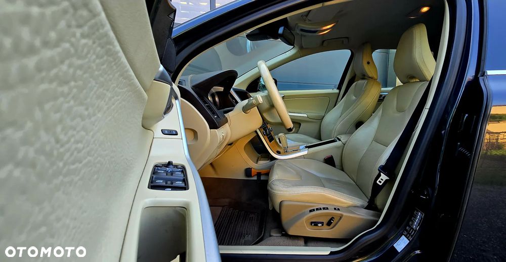 Volvo XC 60 D3 Summum - 36