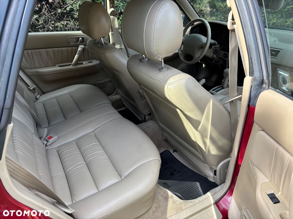 Subaru Legacy - 13