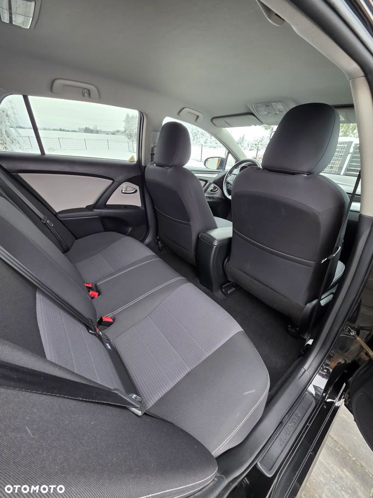 Toyota Avensis - 20