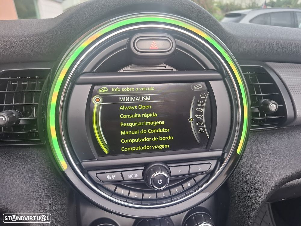 MINI Cabrio Cooper Essential - 23