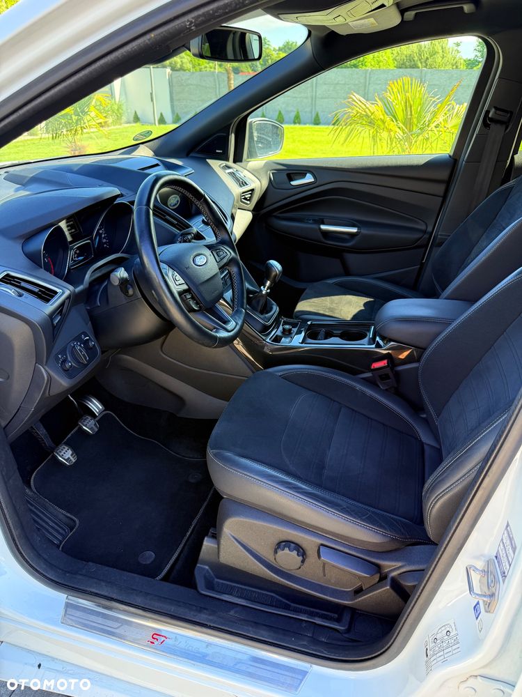 Ford Kuga 2.0 TDCi 4x2 ST-Line - 13