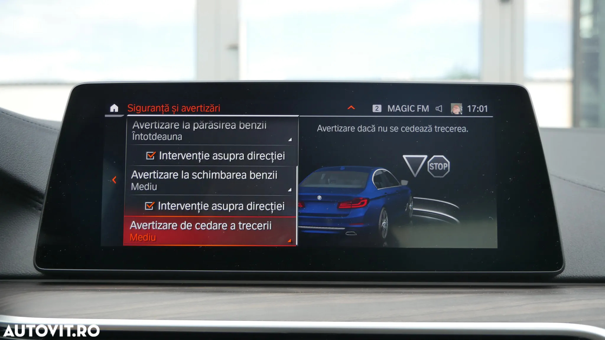 BMW Seria 5 530i Aut. Luxury Line - 32