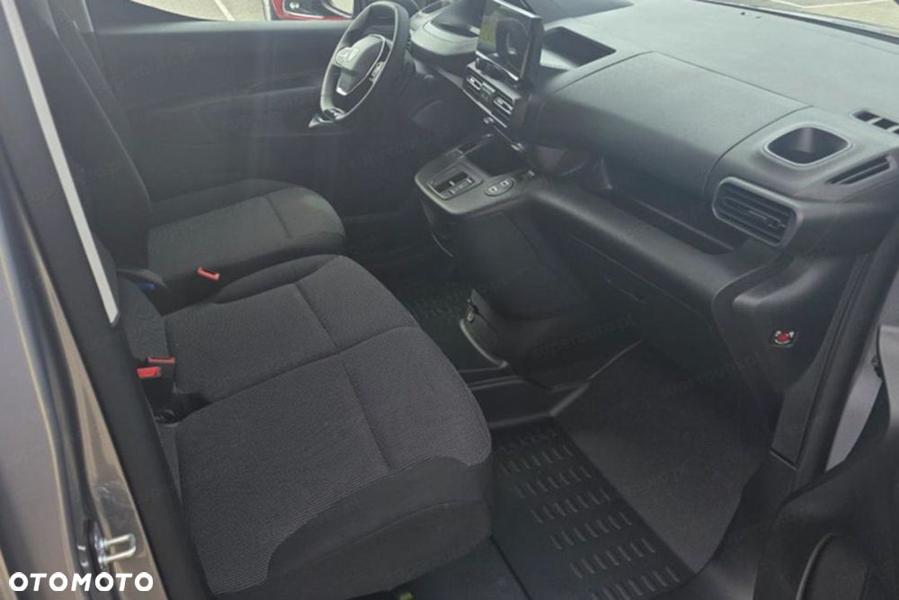Peugeot Partner Van XL L2H1 EAT8 1.5 130KM - 11
