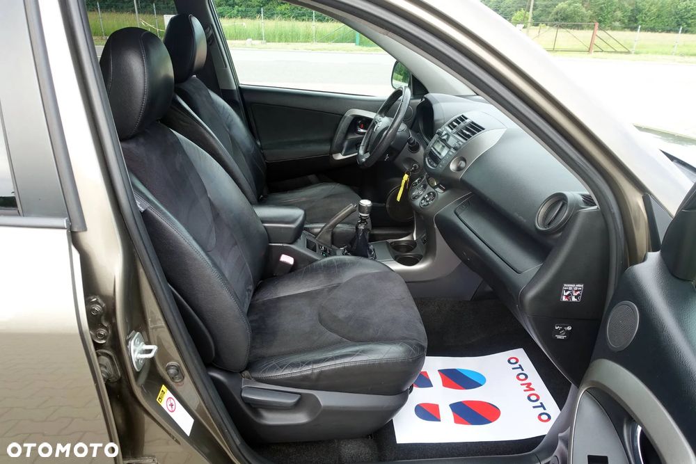 Toyota RAV4 2.2 D-4D 4x4 Sol - 14