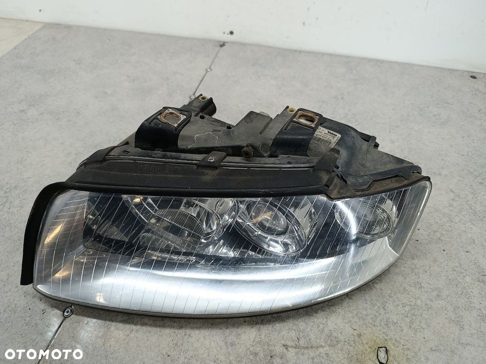 LAMPA PRZÓD LEWA XENON AUDI A4 B6 8E0941003AQ 89310230 89035113  VALEO - 4