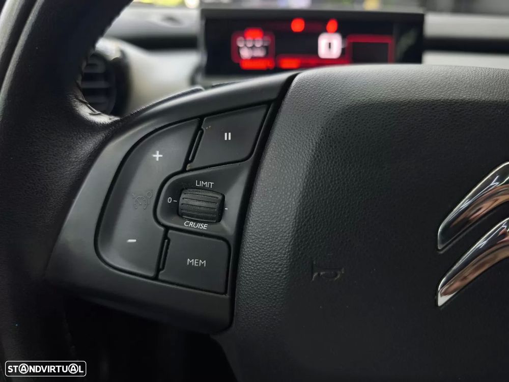 Citroën C4 Cactus 1.5 BlueHDi Shine Pack - 26