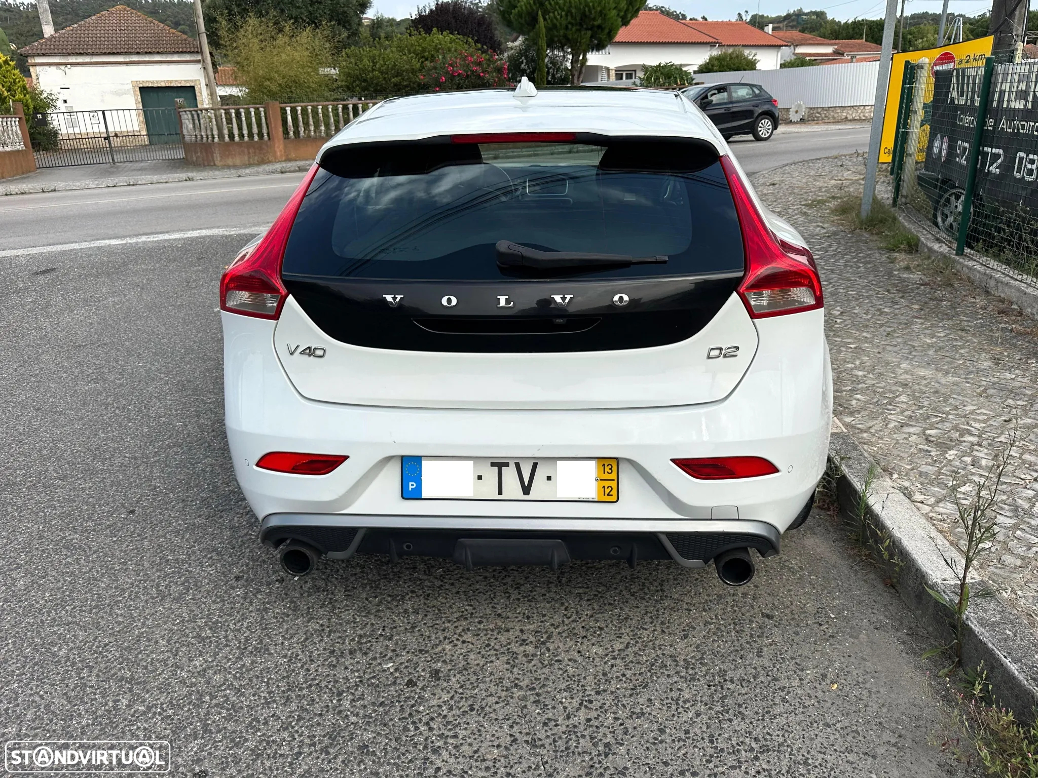 Volvo V40 1.6 D2 R-Design Summum - 2