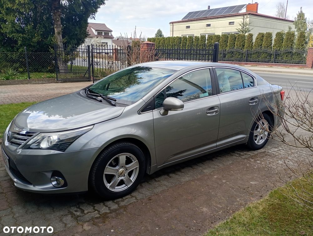 Toyota Avensis - 4