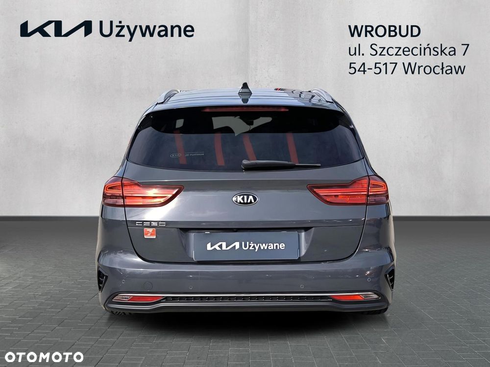 Kia Ceed - 4
