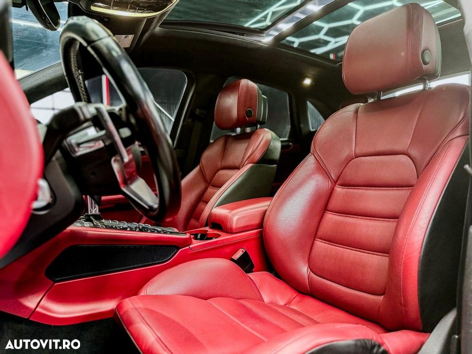 Porsche Macan Turbo PDK mit Performance Paket - 8