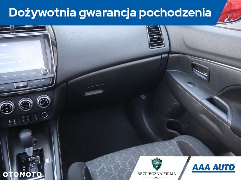 Mitsubishi ASX - 10