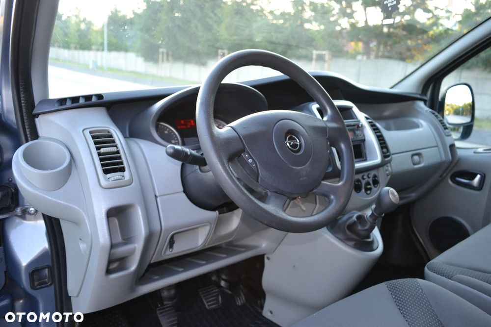 Opel Vivaro - 11