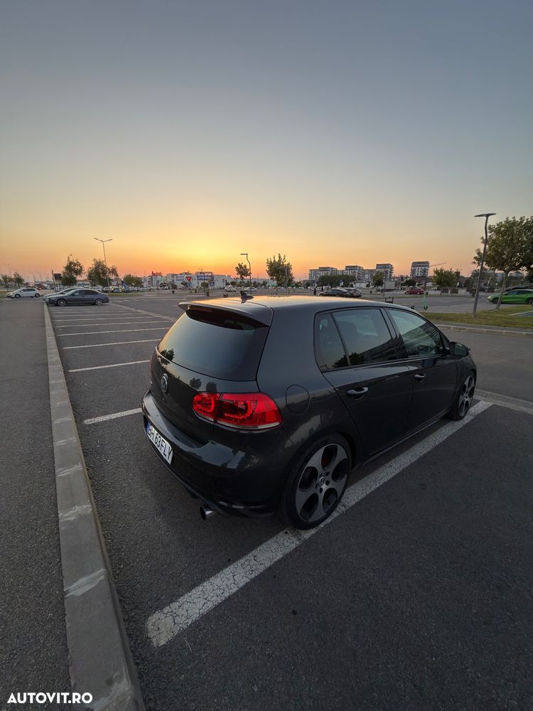 Volkswagen Golf 2.0 GTI DSG - 6
