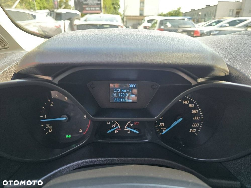 Ford Transit Connect - 8