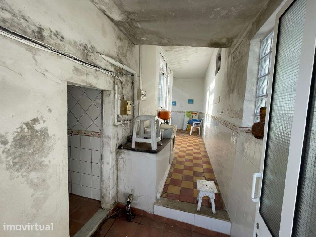 Propriedade de utilização mista, destinada a habitação e comércio, ... - Grande imagem: 5/32