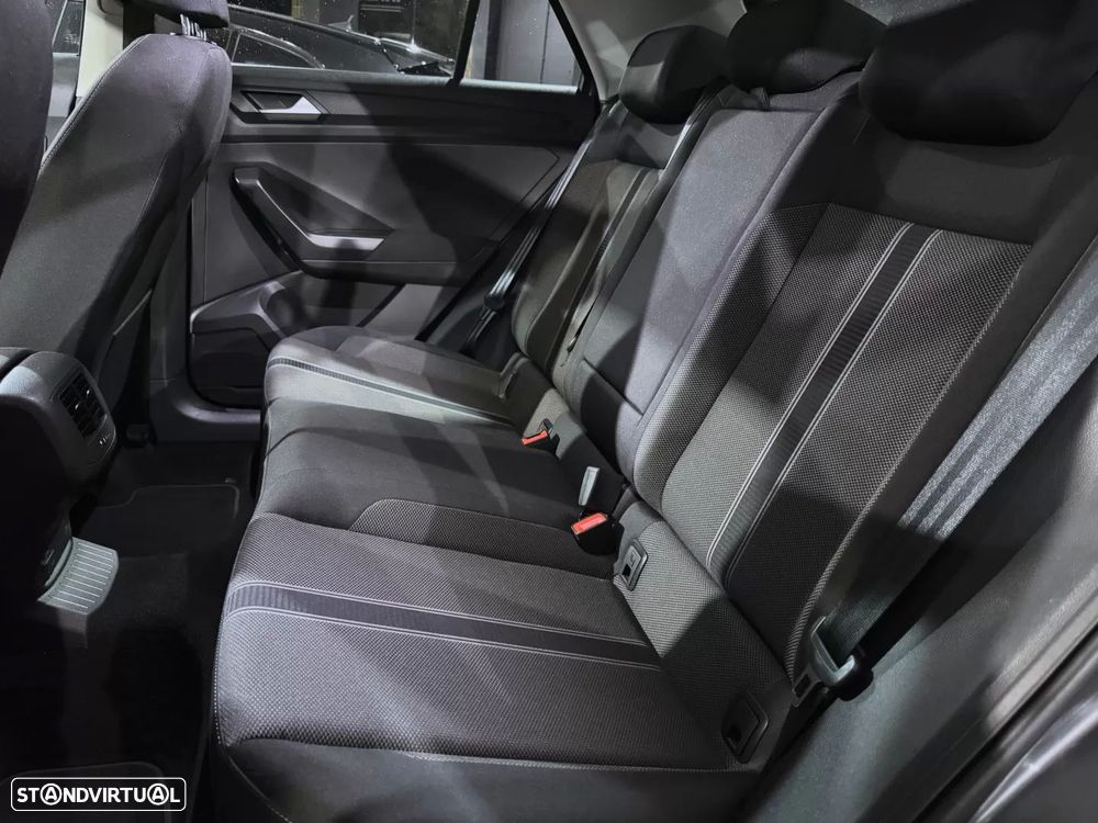 VW T-Roc 1.5 TSI Sport DSG - 9