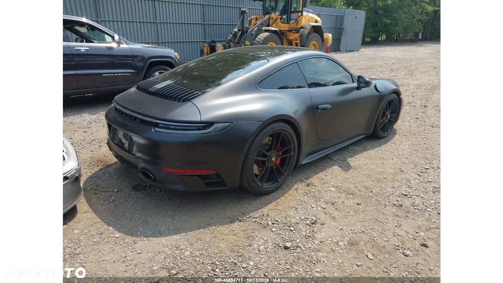Porsche 911 Carrera 4 GTS PDK - 4