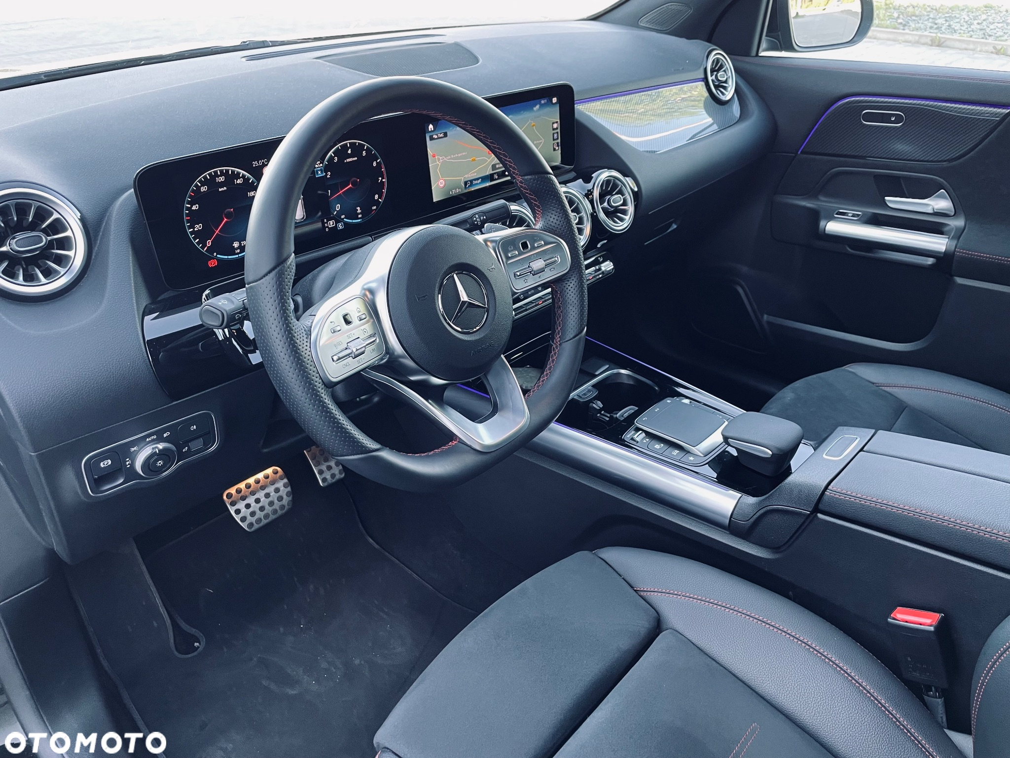 Mercedes-Benz GLA 250 8G-DCT AMG Line - 27