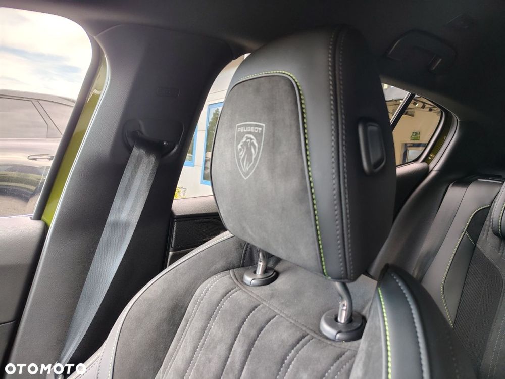 Peugeot 408 - 30